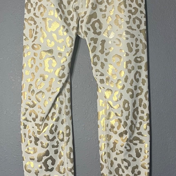Unbranded Metallic Leopard Print High Waisted Leggings Girls Size Small Gold - Picture 7 of 9